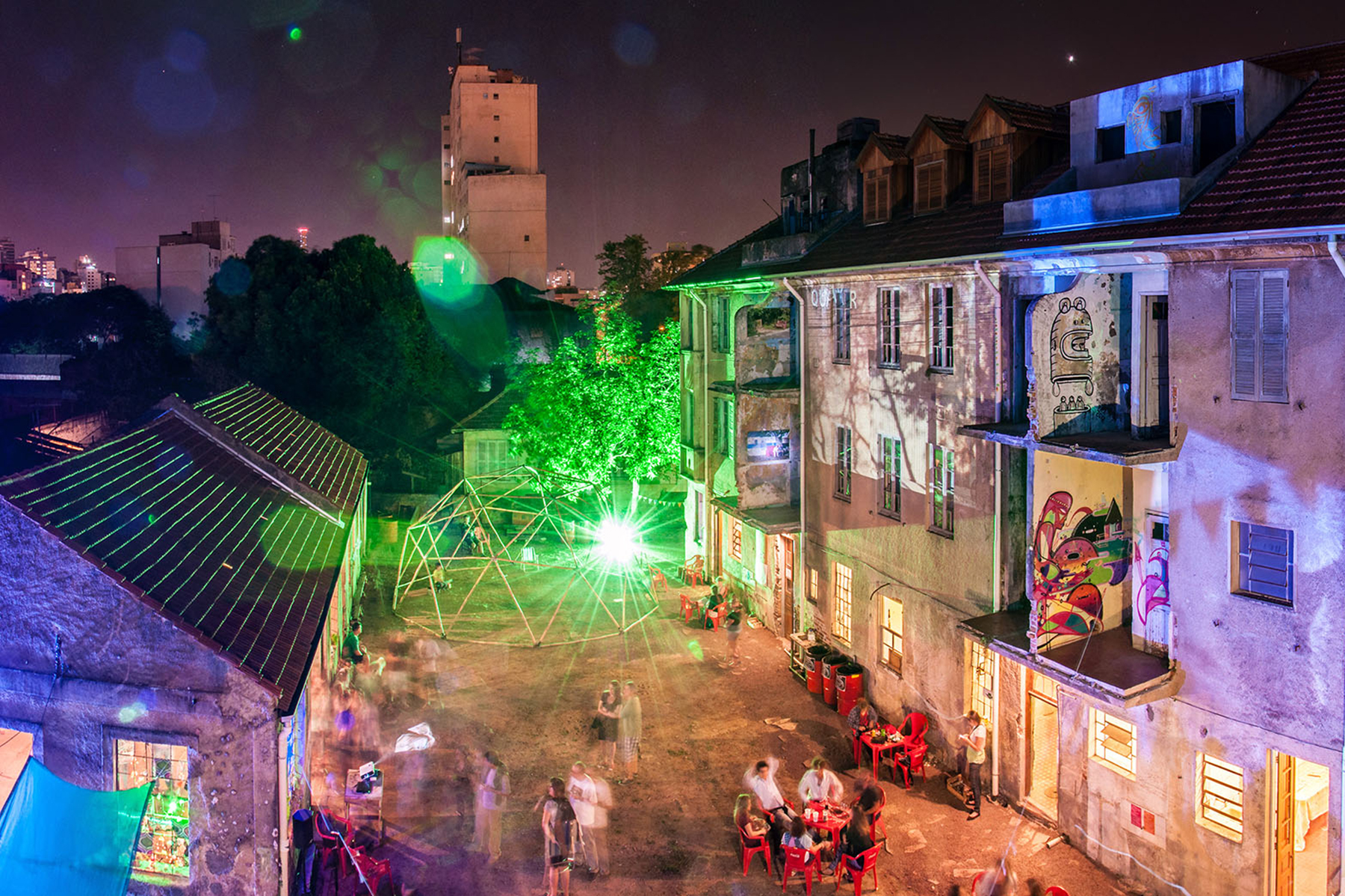 Centro cultural Vila Flores em Porto Alegre, representante gaúcho da Bienal de Arquitetura de Veneza.